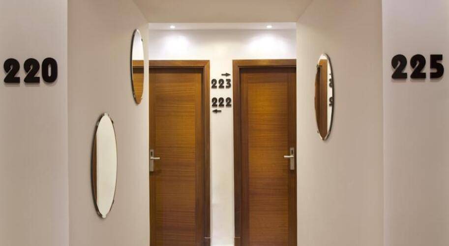 Hm Tropical Hotel