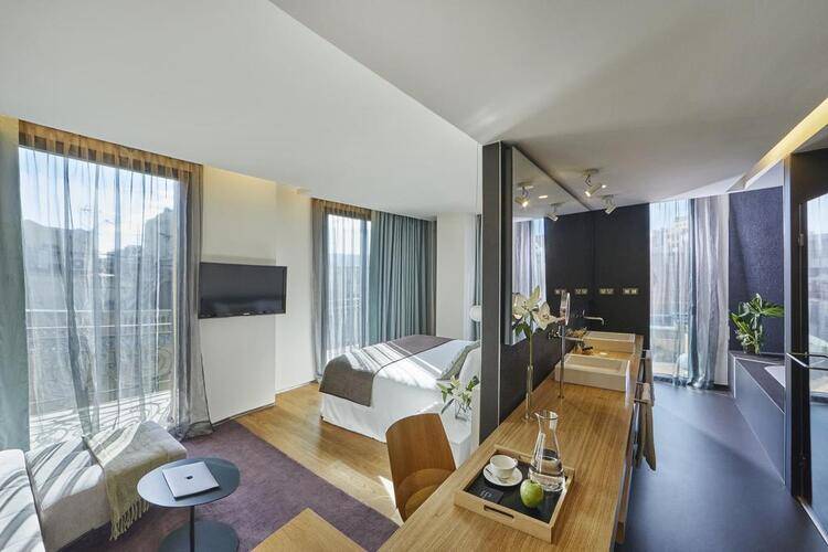 Ohla Hotel