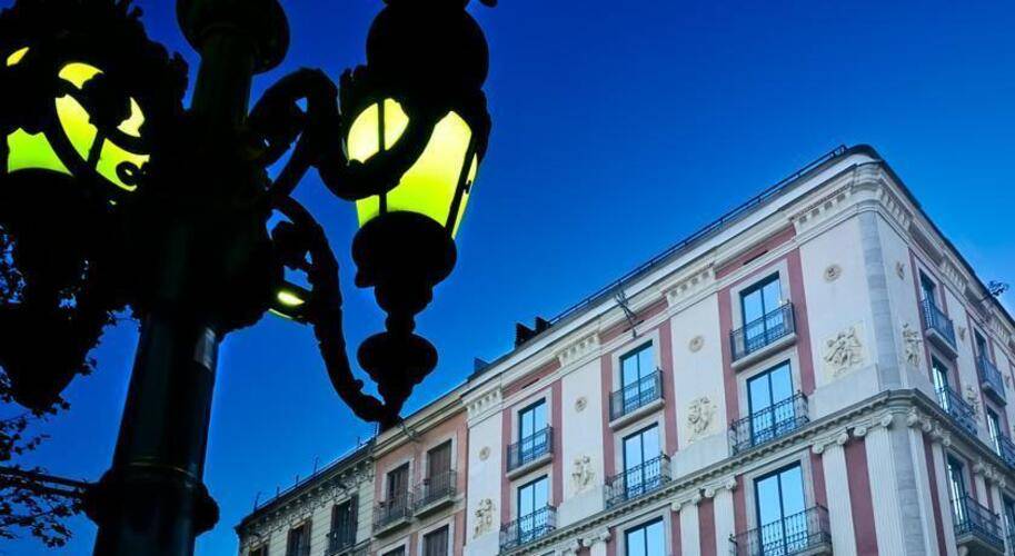 Bagues Hotel — главное фото