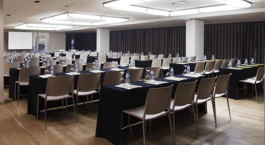 Silken Ramblas Hotel — фото 32