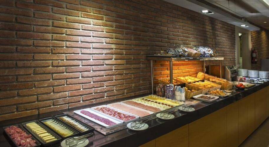 Silken Ramblas Hotel — фото 17