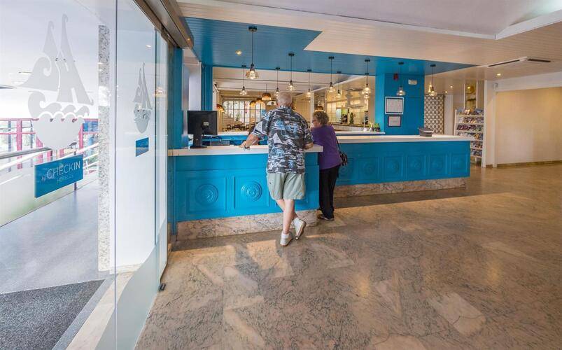 Checkin Garbi Hotel