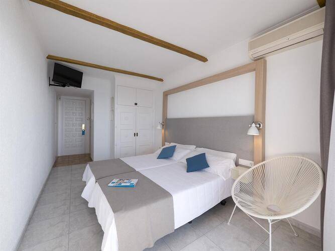 Checkin Garbi Hotel