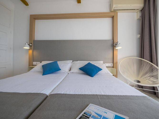 Checkin Garbi Hotel