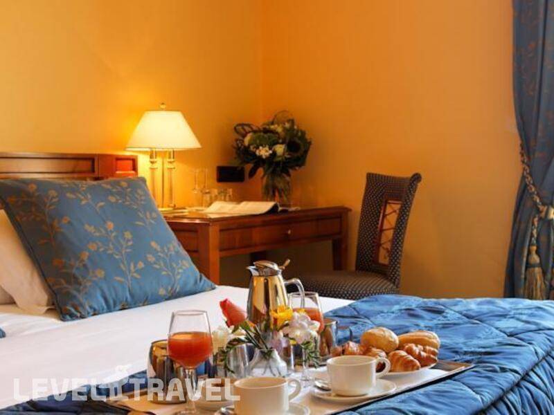 Фотография West End Hotel