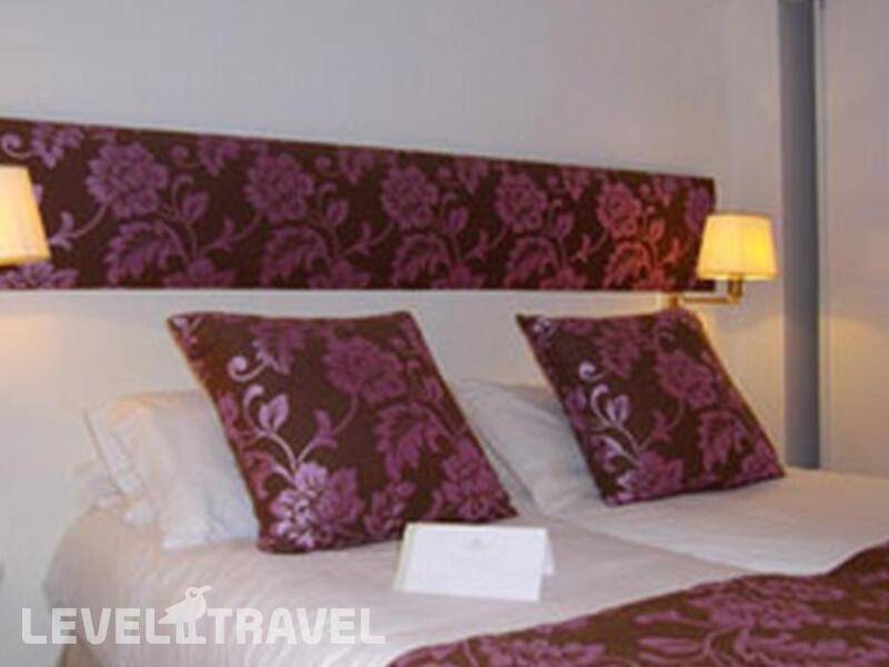 Фотография West End Hotel