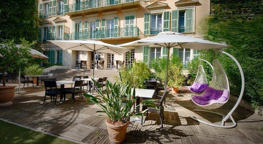 Villa Victoria
