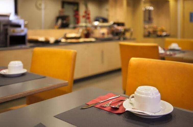 Via Augusta Hotel — фото 28