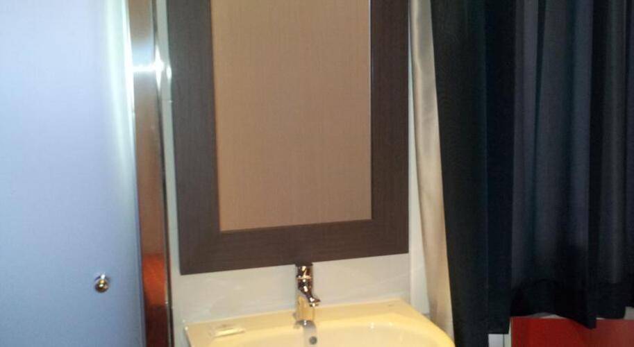 Transit Hotel — фото 29