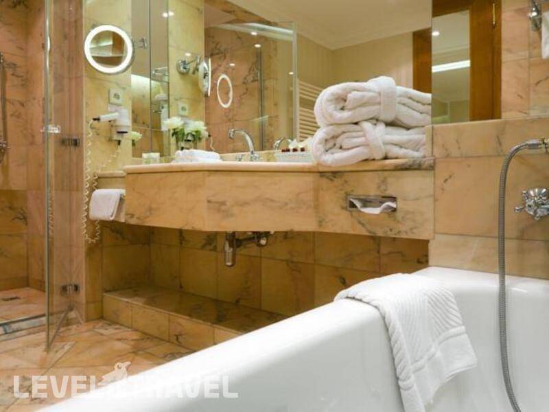 Фотография Savoy Hotel