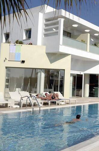 Angela Suites Boutique Hotel