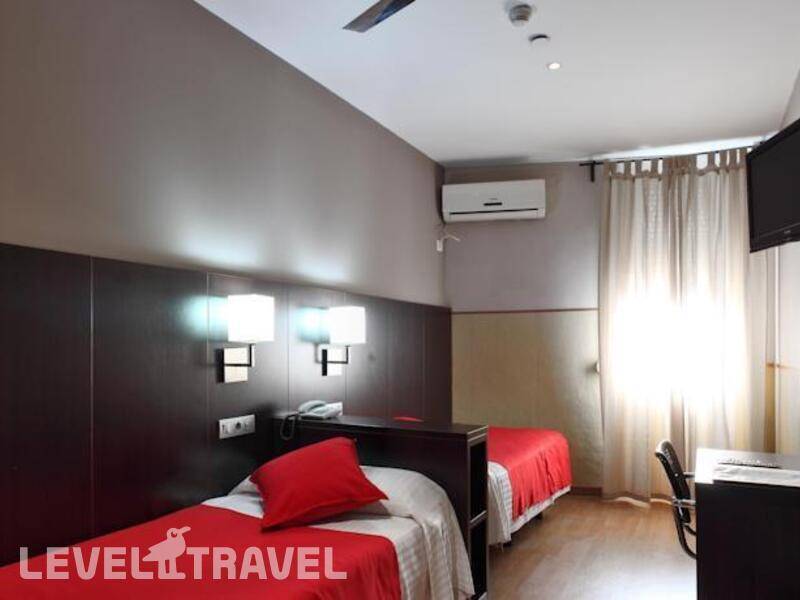 Фотография Bcn Port Hostal