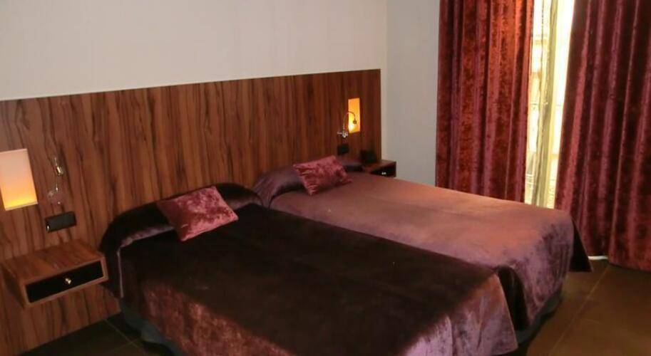 California Hotel — фото 17