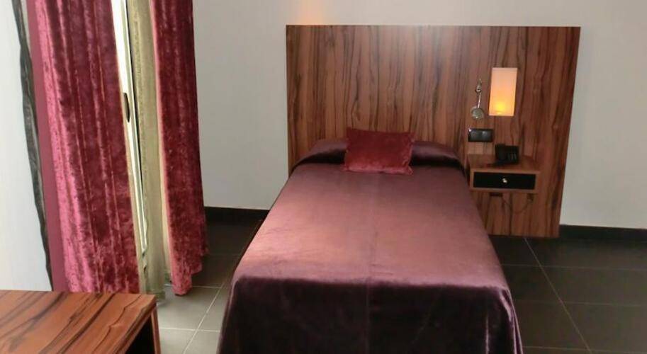 California Hotel — фото 9