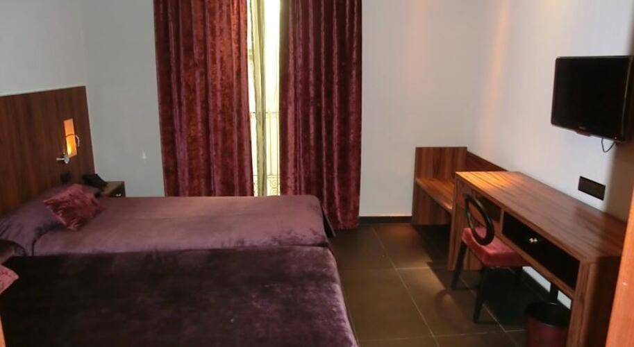 California Hotel — фото 18