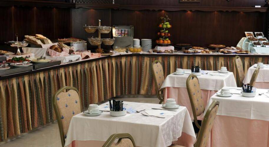 Vincci Mae (Ex. Hcc Covadonga Hotel) — фото 25