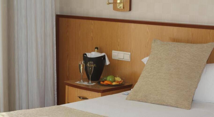 Vincci Mae (Ex. Hcc Covadonga Hotel) — фото 4