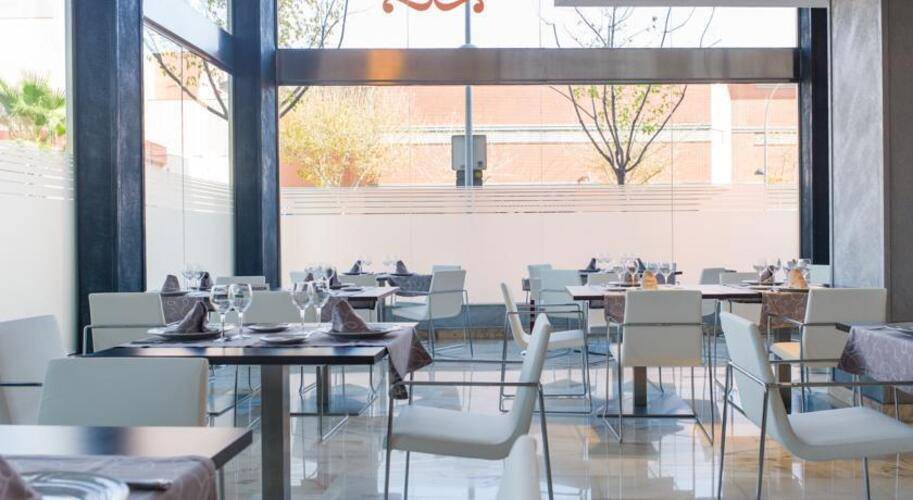 Salles Hotel Ciutat Del Prat — фото 17