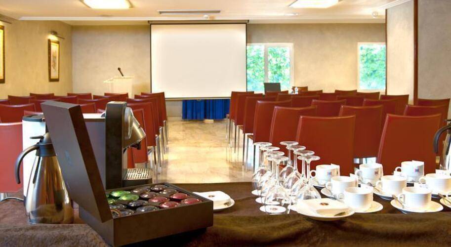 Salles Hotel Ciutat Del Prat — фото 33