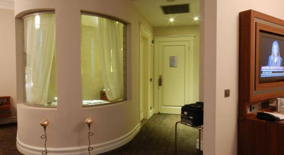 World Palace Hotel
