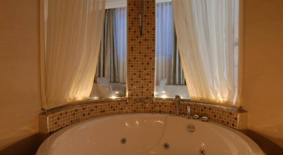 World Palace Hotel