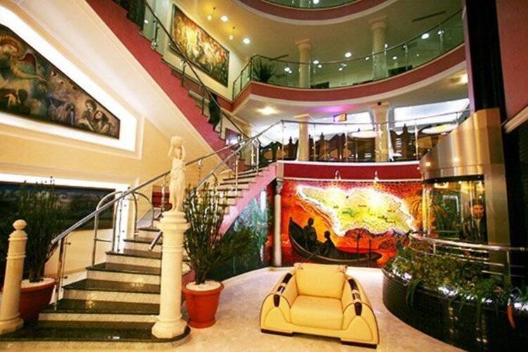 Era Palace Hotel