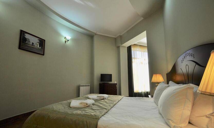 O. Galogre Hotel