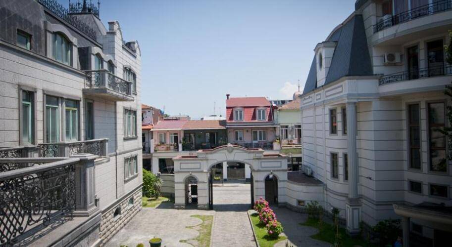 O. Galogre Hotel