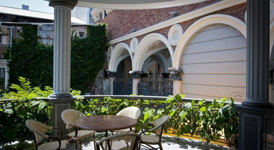 O. Galogre Hotel