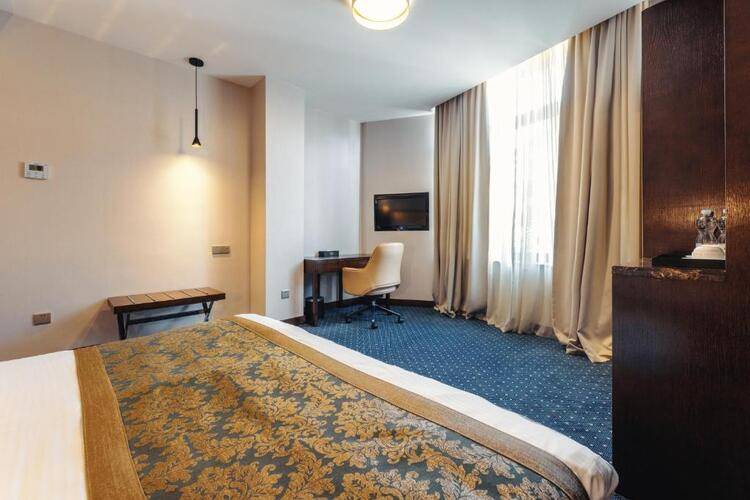 Kmm Hotel