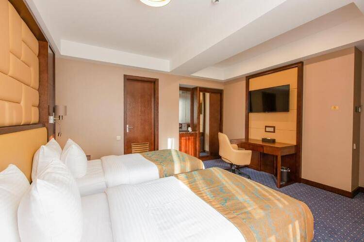 Kmm Hotel