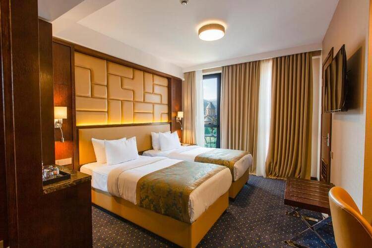 Kmm Hotel