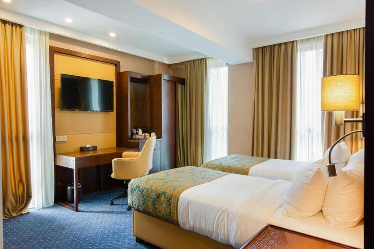 Kmm Hotel