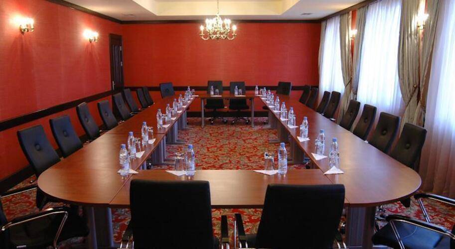 Intourist Palace Hotel