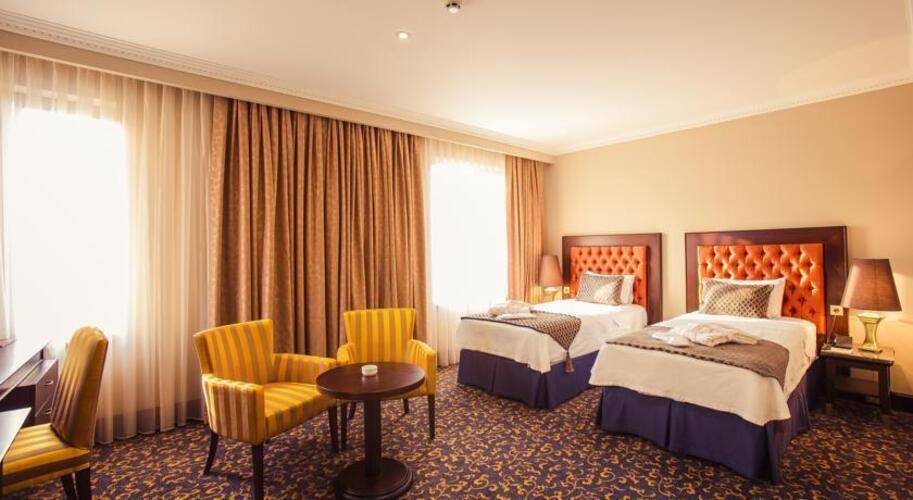 Intourist Palace Hotel