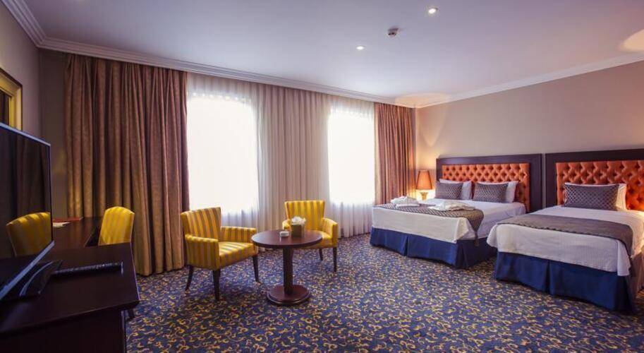 Intourist Palace Hotel