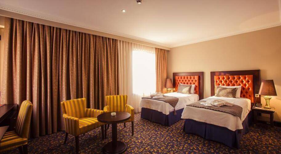 Intourist Palace Hotel