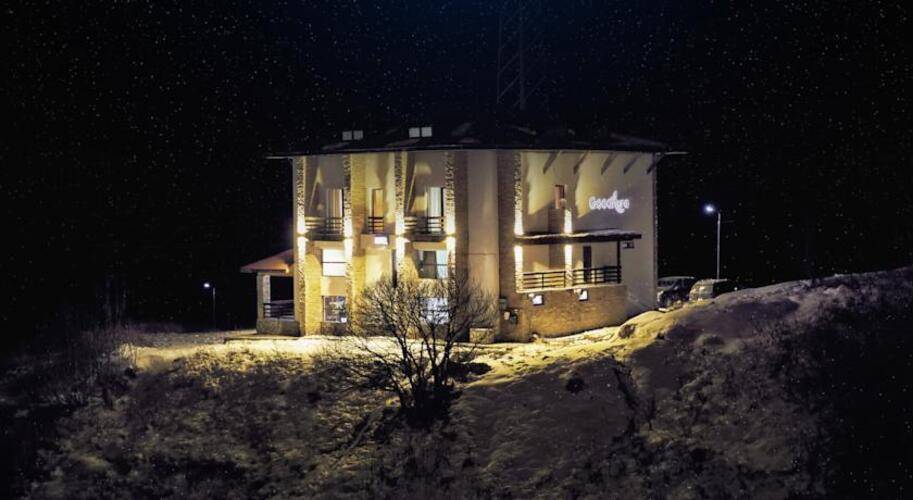 Good Aura Hotel