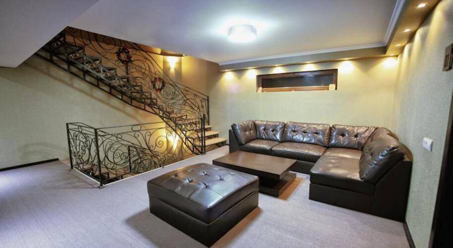 Good Aura Hotel