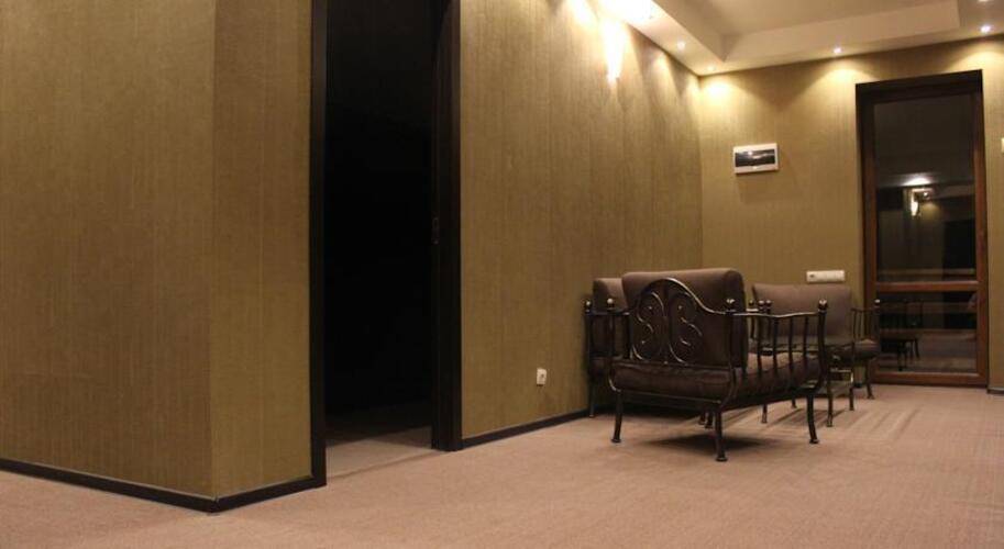 Good Aura Hotel