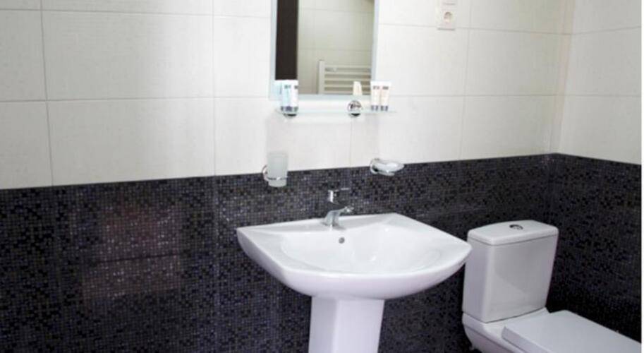 Good Aura Hotel