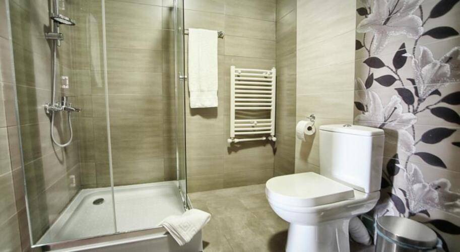 Good Aura Hotel
