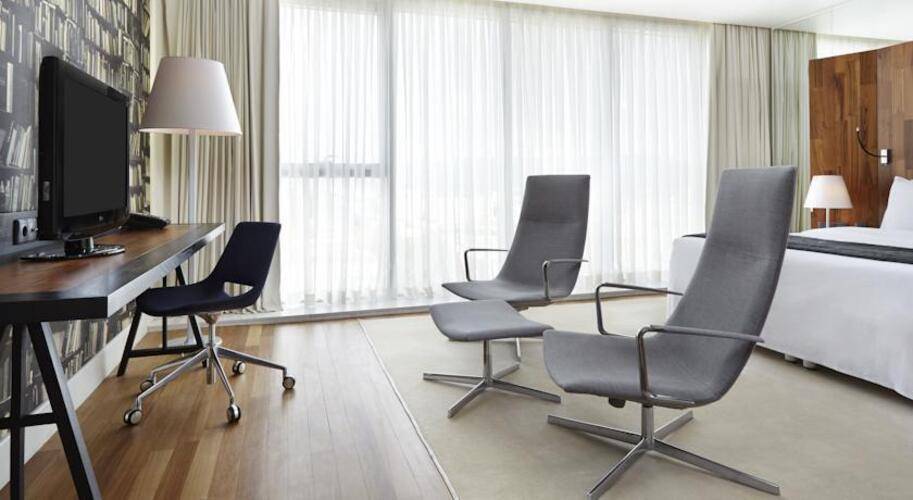 Holiday Inn Tbilisi Hotel