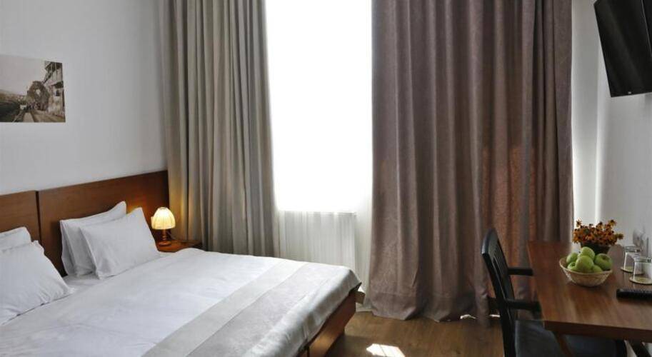 Club 2100 Hotel