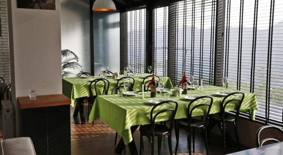 Club 2100 Hotel