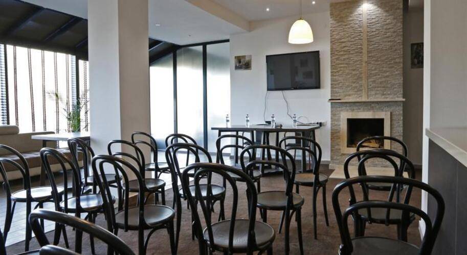 Club 2100 Hotel