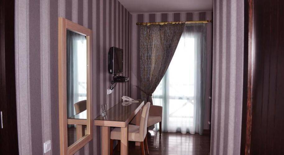 Edelweiss Hotel