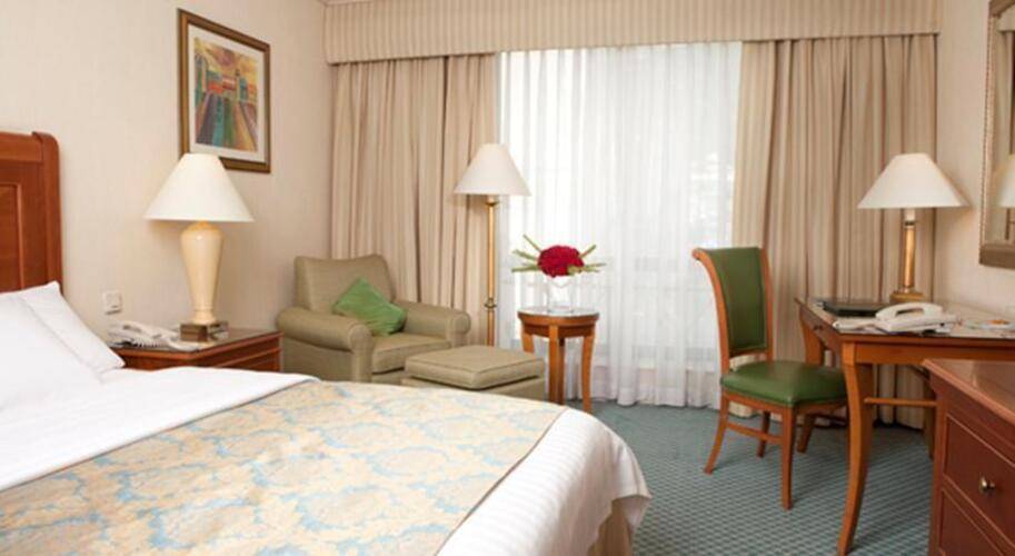 Courtyard By Marriott Hotel
