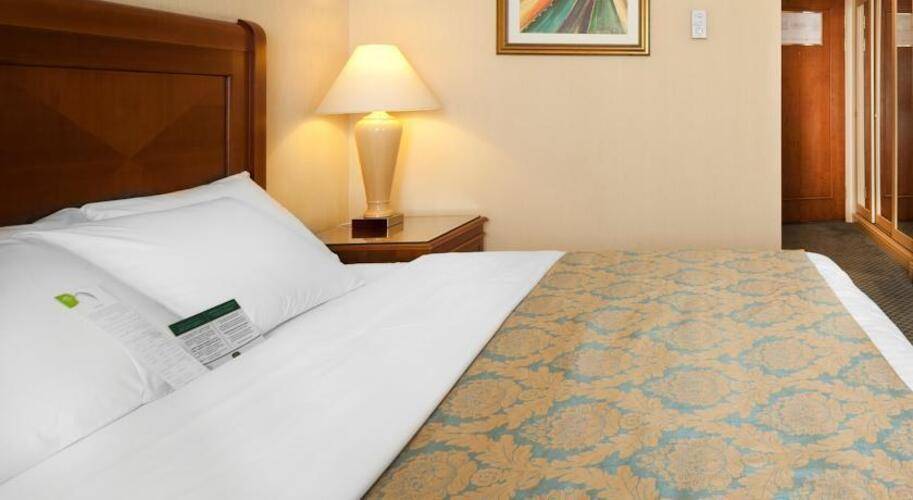 Courtyard By Marriott Hotel