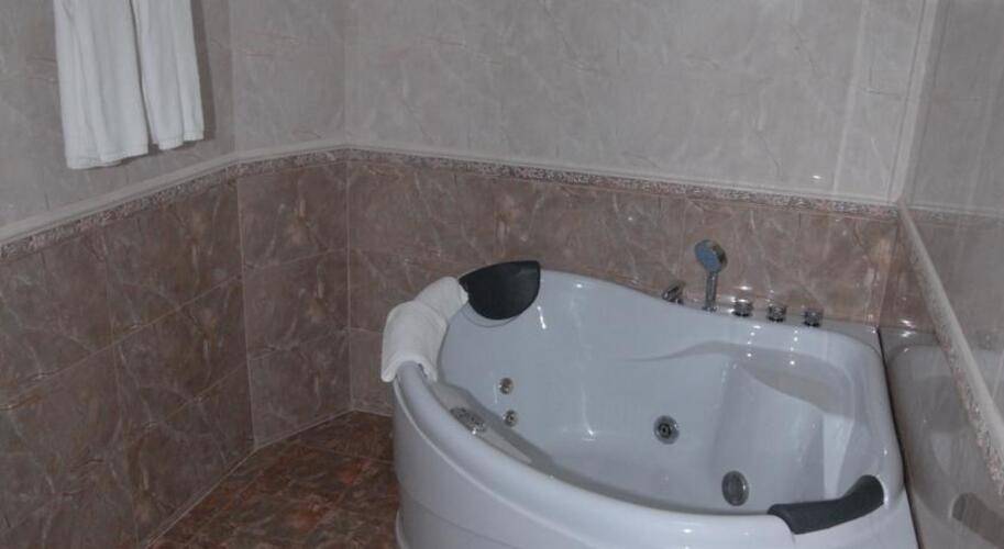 Aisi Hotel